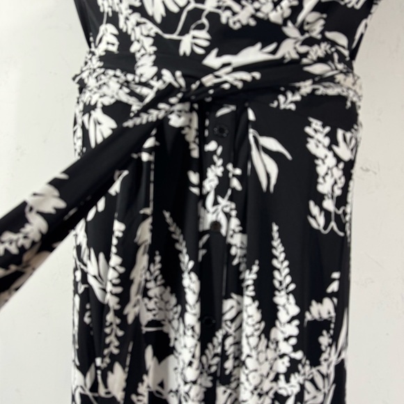 WHBM Black Wisteria Midi Wrap Dress NWT - Picture 7 of 14